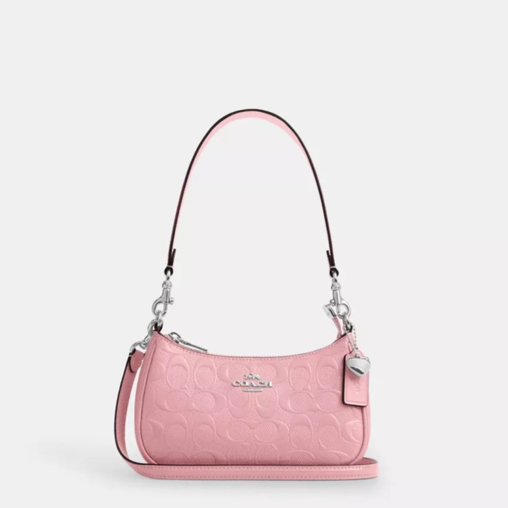 NWT Coach! Teri Mini Crossbody Bag
In Signature Leather With Heart Charm 🌸